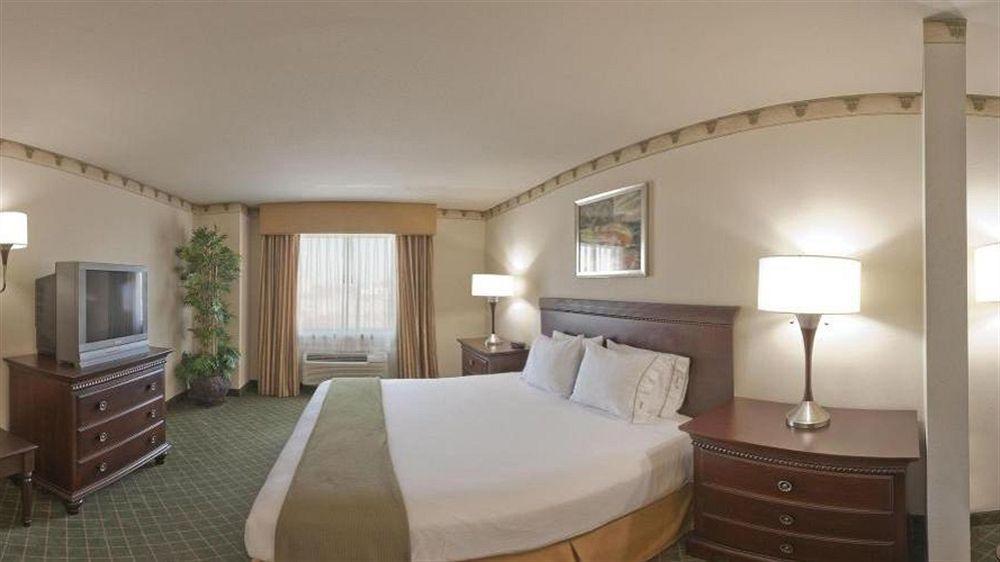 Holiday Inn Express & Suites - Pharr By Ihg Екстер'єр фото